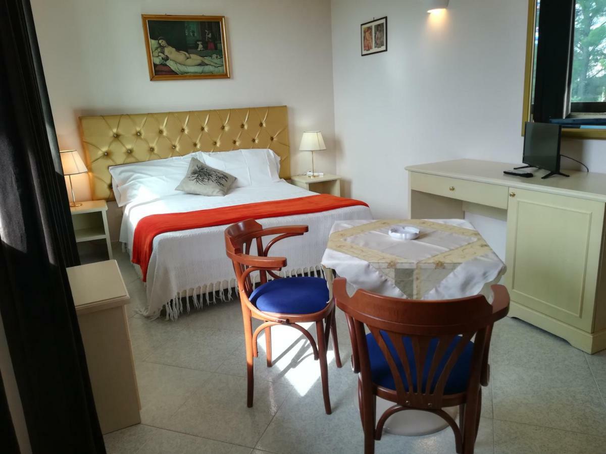 B&B La Maison Sammichele Di Bari Εξωτερικό φωτογραφία
